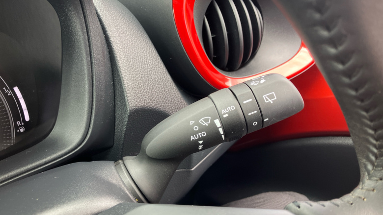 Toyota Aygo X 1.0 VVT-i Edge 5dr Petrol Hatchback